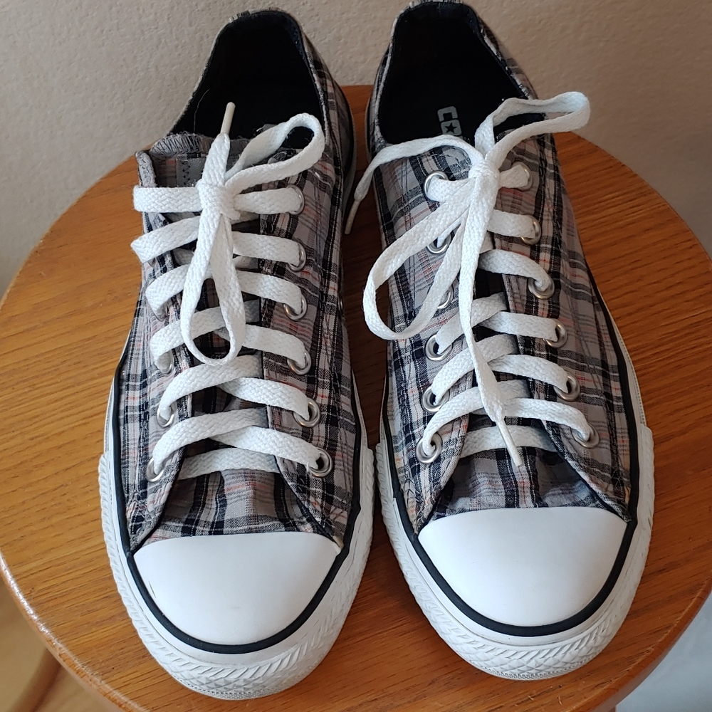 Low Top CONVERSE Chuck Taylor's Black Gray Plaid SZ 6/8 Sneakers